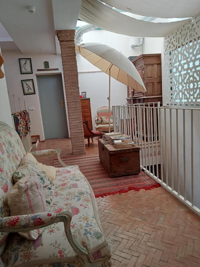 Hostal Casa Del Buen Viaje เซบีญา ภายนอก รูปภาพ