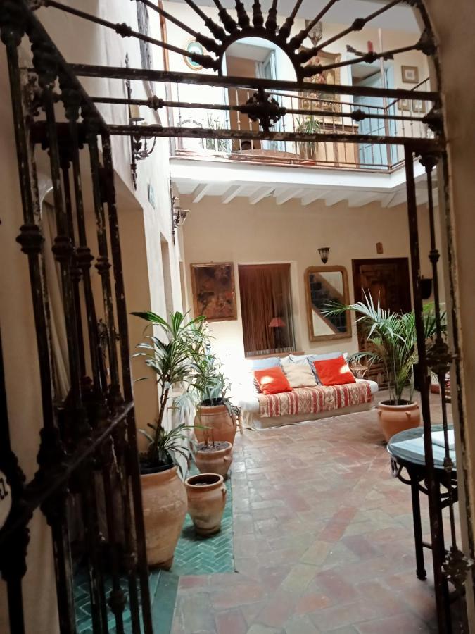 Hostal Casa Del Buen Viaje เซบีญา ภายนอก รูปภาพ